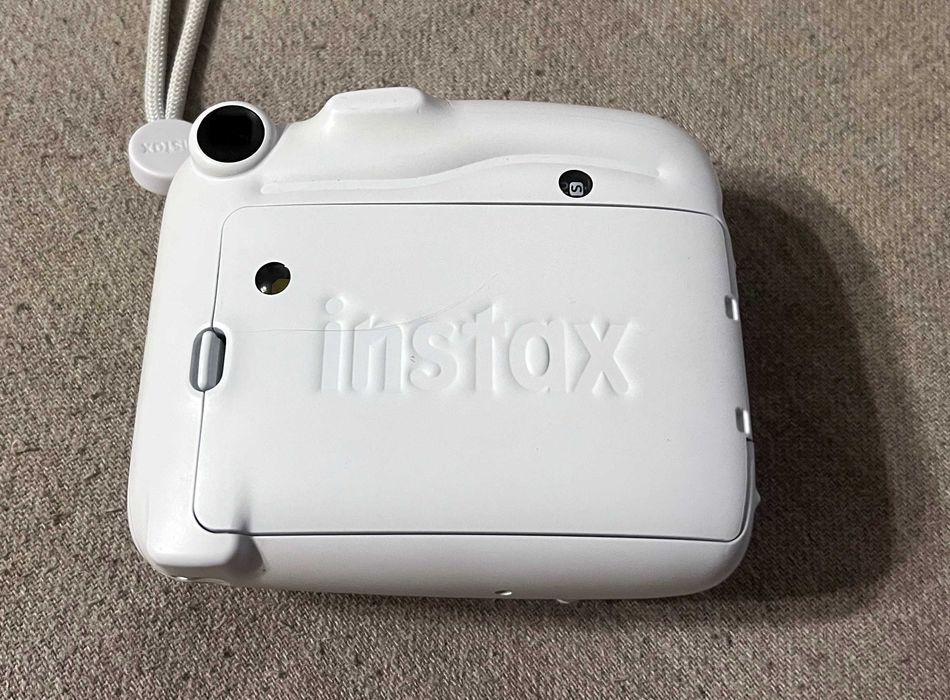 Aparat foto instant Fujifilm Instax Mini 11 alb perfect functional
