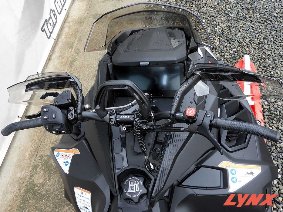 Snowmobil Lynx Brutal RE 900 ACE Turbo R Touchscreen 154 2027 | Finantare rapida