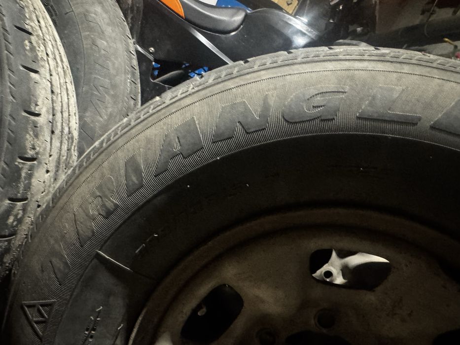 Продам шины комплект на р15