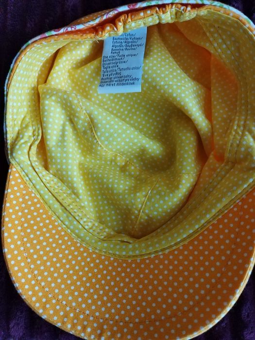 Palarie/sapca cu cozoroc de vara, multicolor. Fara a fi folosita. 59cm