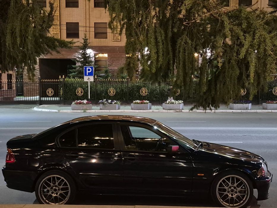 Продам живую БМВ Е46