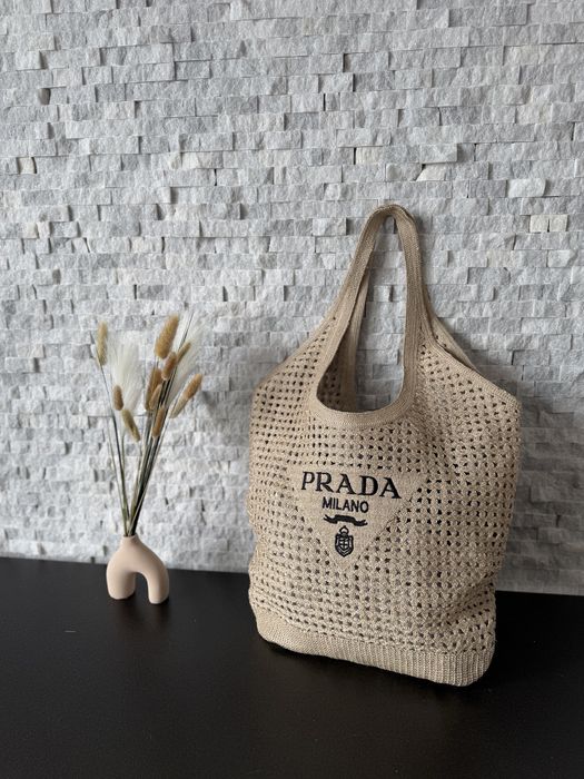 Плажна чанта Prada