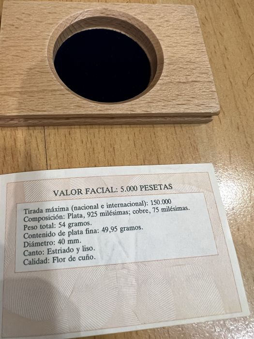 Лот кутии за колекционерски и инвестиционни монети