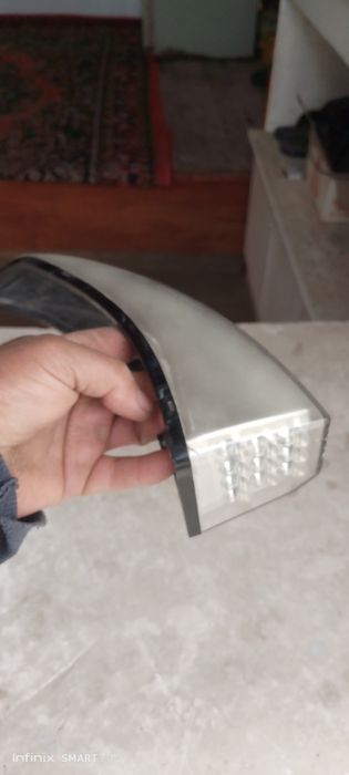 Вольво фура ёки машинани поворотник чироғи.