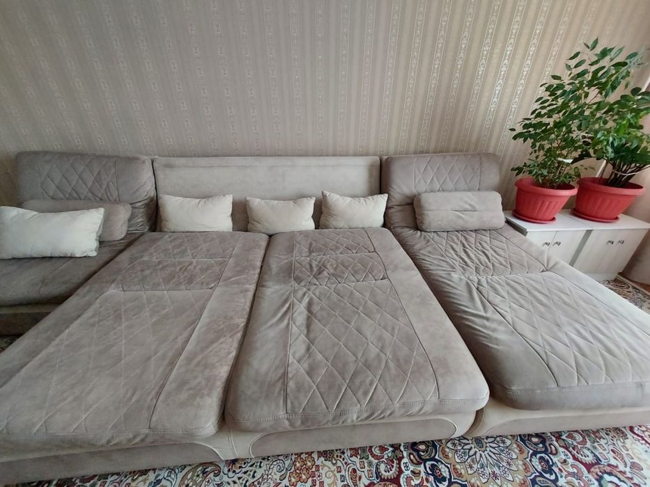 Диван большой с ячейками