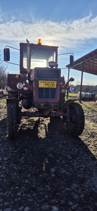 Vând UTB 650.Tractor românesc -65 cai putere.