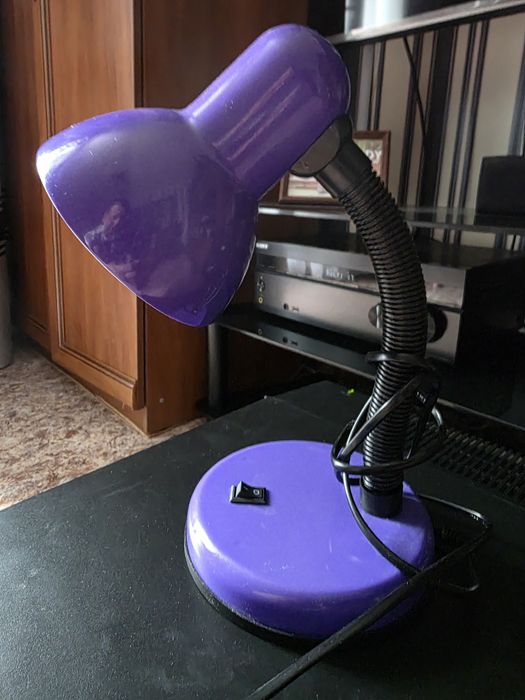 Продаю  настольную лампу IN HOME