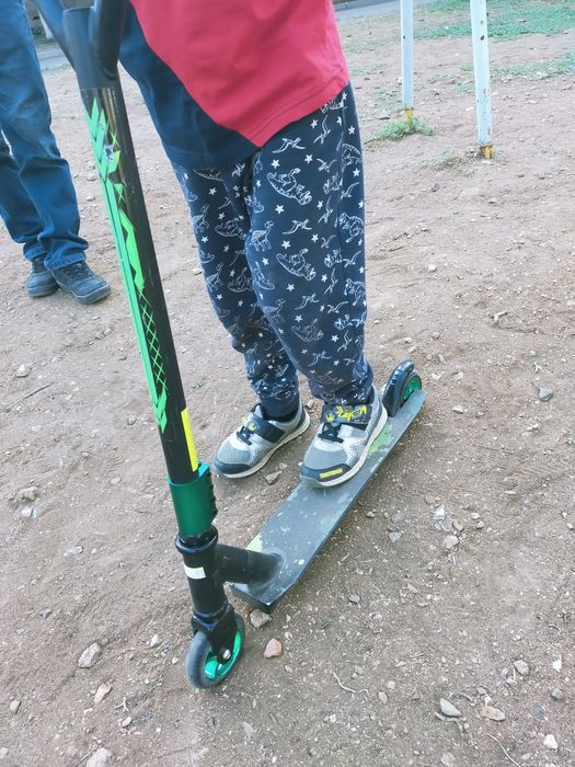 Продам самокат трюковый!