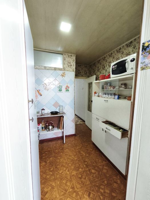 Продаю свою 4х комнатную квартиру, возле университета дипломатии