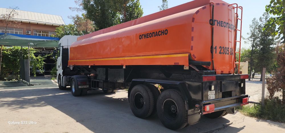 Бензовоз Автоцентрна