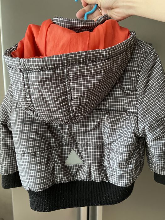 Продам детскую куртку