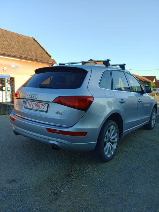 Audi Q5 2016 
2.0 benzina 4x4 premium 
Panoramic,automatic încălzire scaune navigation etc.. 
206 km