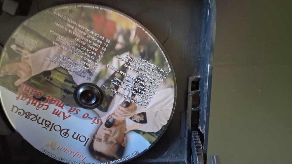 Combina muzicala cu CD si 2 boxe JVC