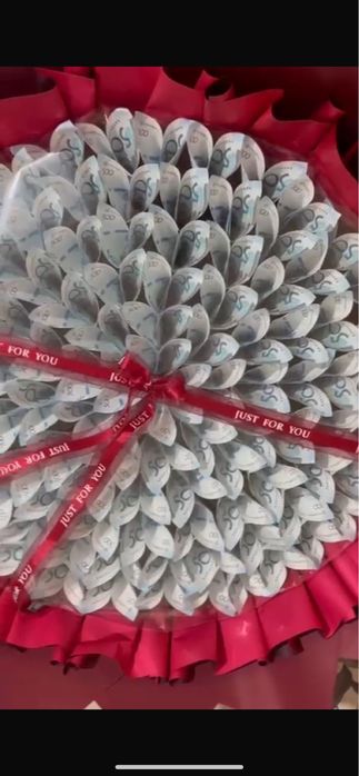 Букет из деньги 100шт