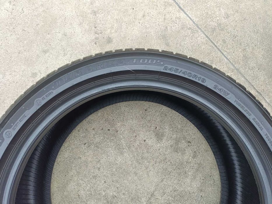 Doua anvelope vara 245 40 19 bridgestone turanza T005 dot 2022