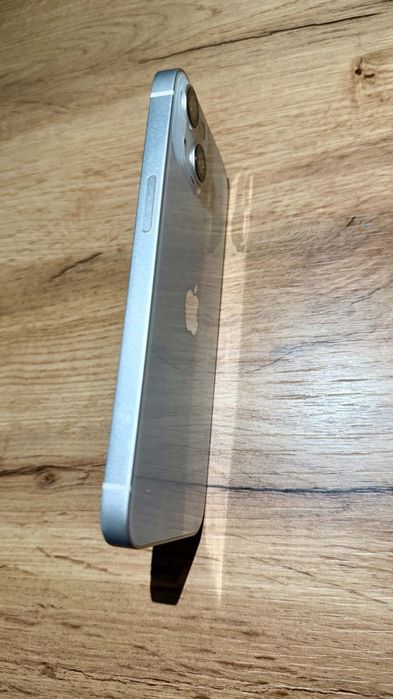 iPhone 13 Бял 128 GB - Отлично техническо състояние