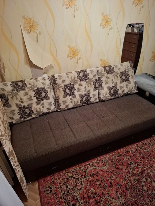 Отдам даром диван