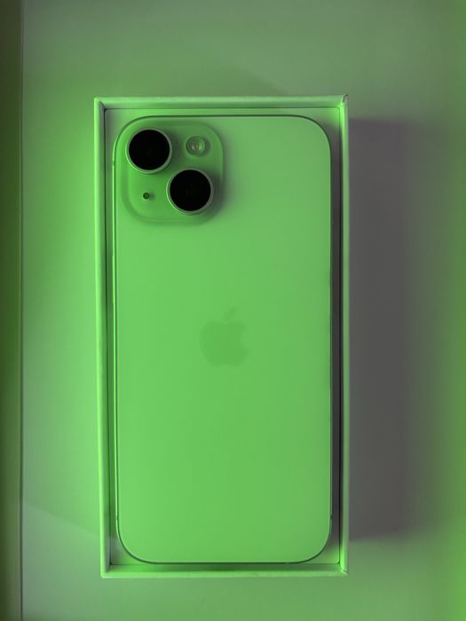 iPhone 15 (Green)