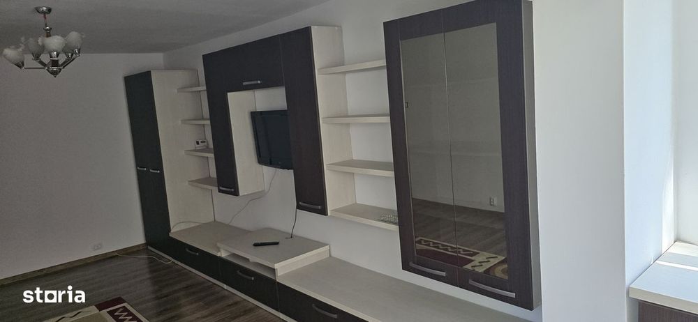 Închiriez 3 camere, Decomandate ,Călugăreni,Et. 1 65 mp