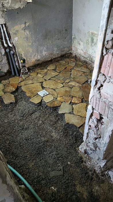 Plintă decorativă, piatră, montaj, finisaje