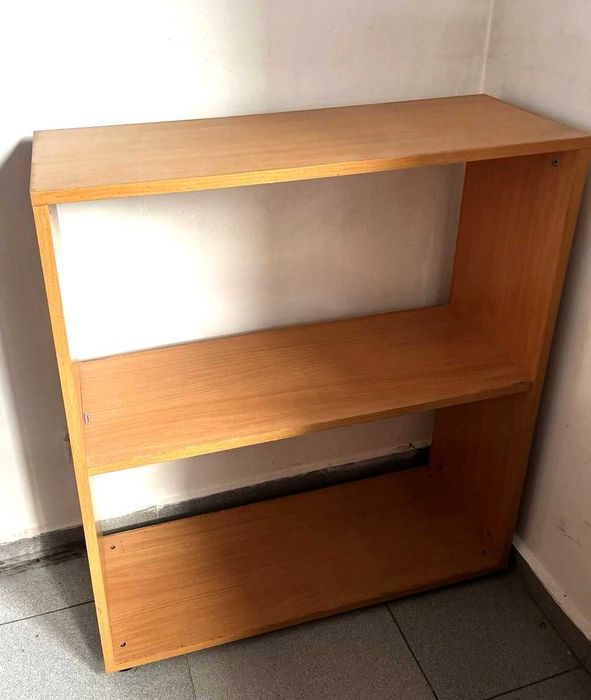 Офис обзавеждане за 4 работни места + шкафове + маса  със столове