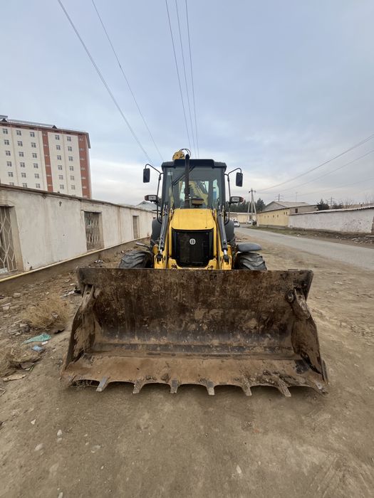 Эксковатор погрузчик