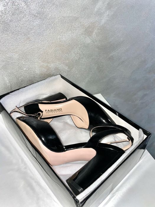 Естествен лак токчета