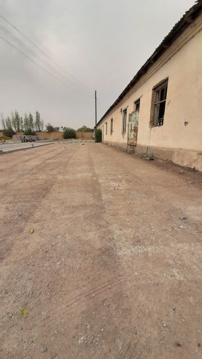 Срочно продаётся  1-гектар коммерческие помещения