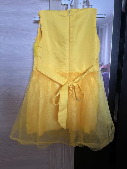 Нарядные платья для девочки