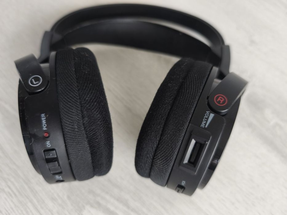 Wifi extender și căști Sony wireless calculator. laptop tel etc putere