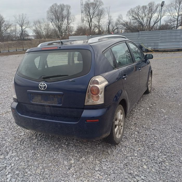 Toyota corola verso ва части 2.2 136кс