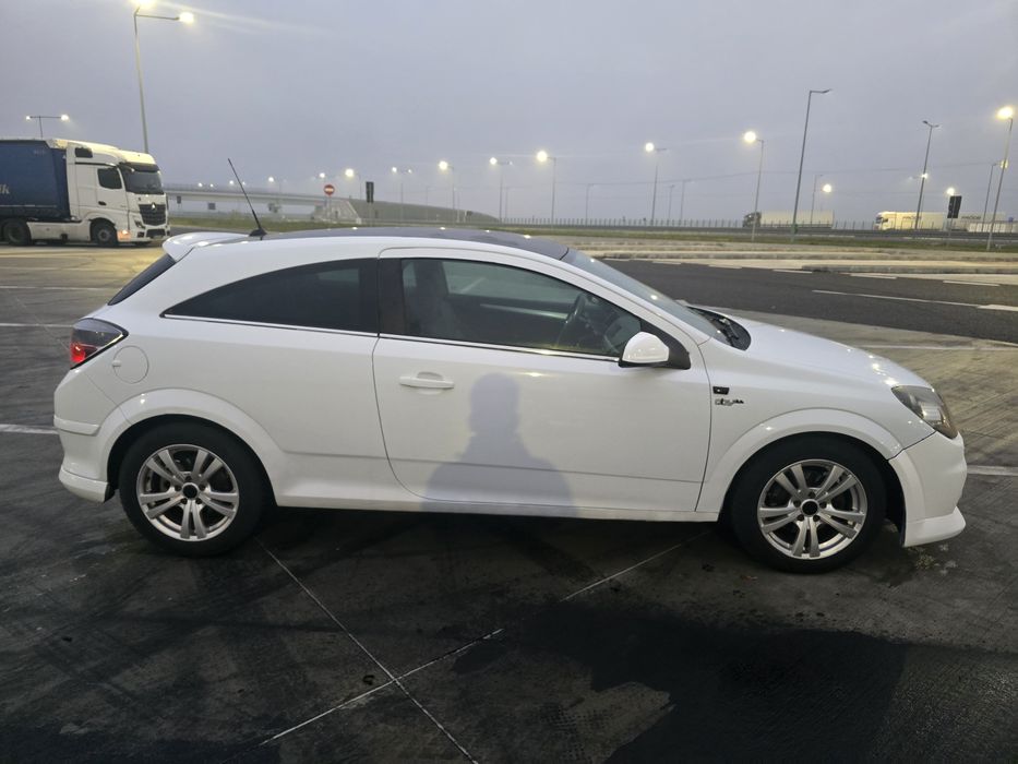 Vand/ Schimb Opel Astra H GTC 2010