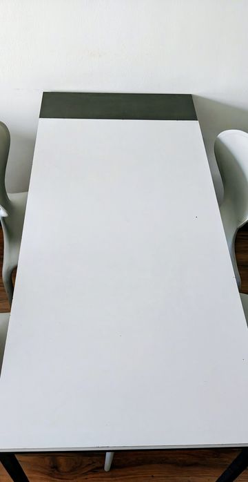 Комплект трапезна маса с 4 столове