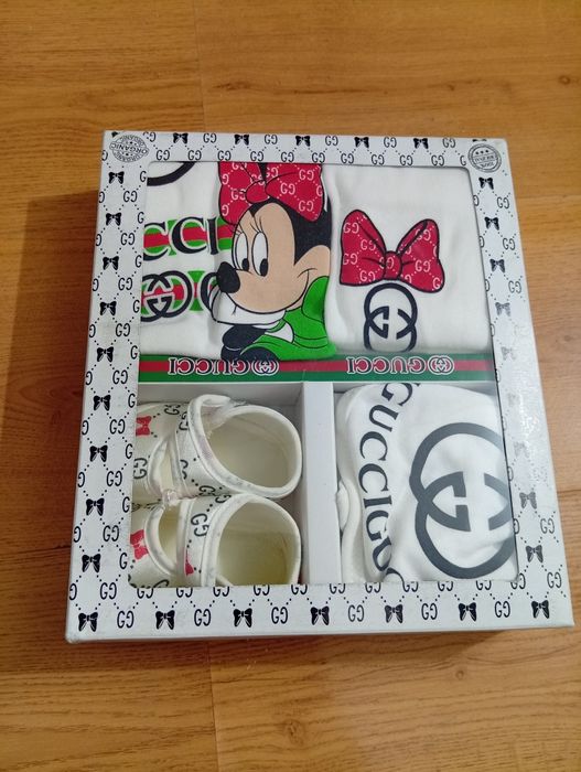 Seturi de bebeluși !