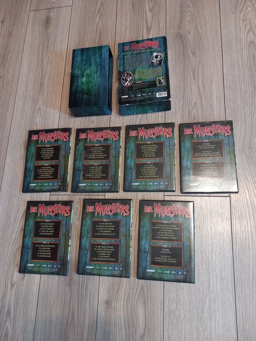 Vand 14 DVD-uri Munsters Serie complecta