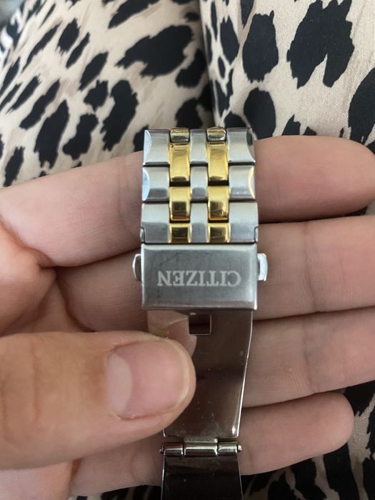 Часовник CITIZEN