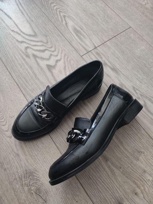 Дамски кожени обувки