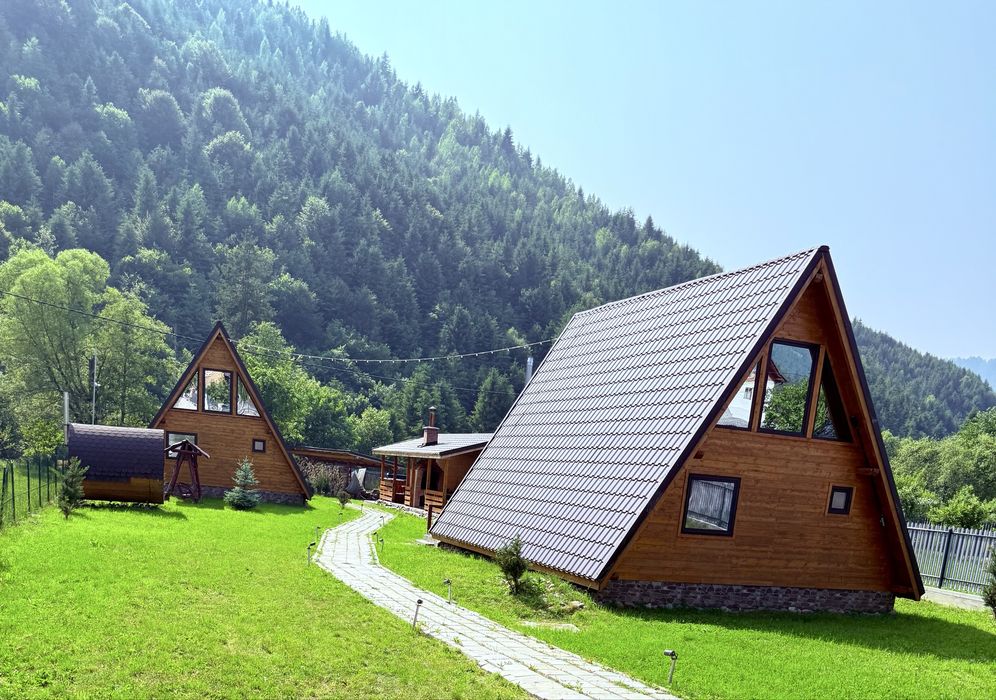 Cabana A-Frame de inchiriat cu ciubar si sauna in Apuseni