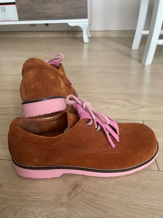 Елегантни кожени лофери – нови, размер 36