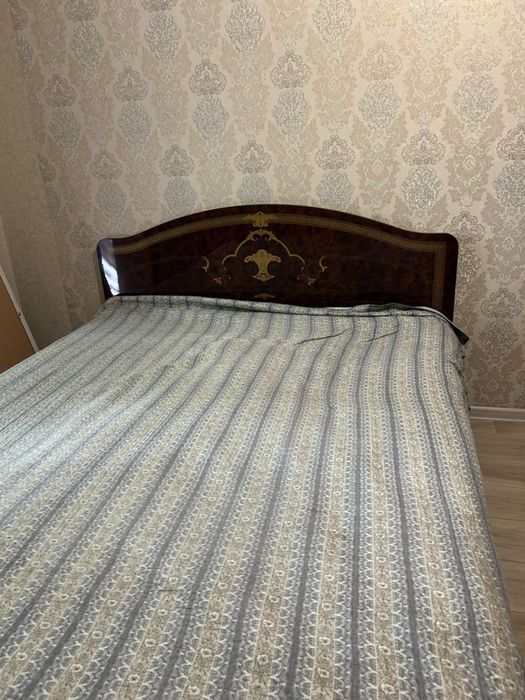 Срочно продается спальный гарнитур