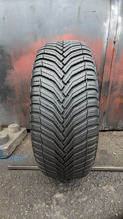 1броя всесезонна гума 215/60/17 Michelin Cross Climate 2
dot3123
6.87mm