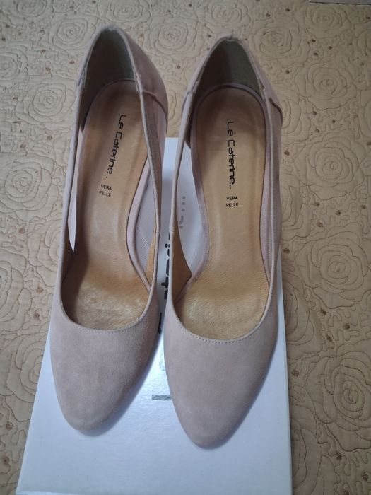 Pantofi de dama.
