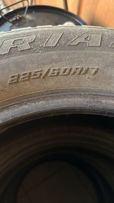 Продам резину 225/60/17