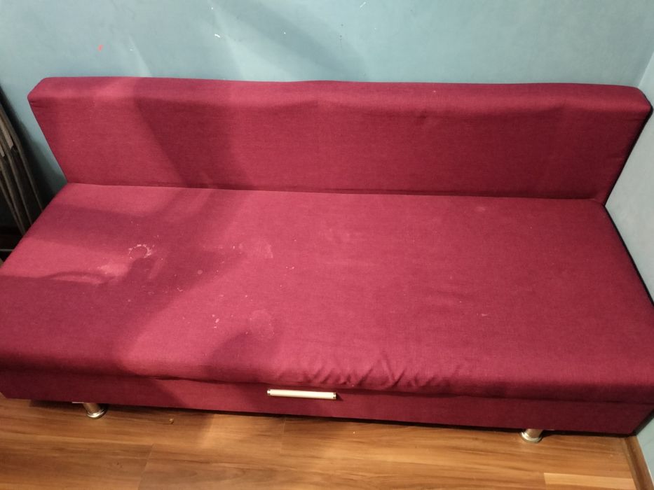 Диван в хорошем состоянии