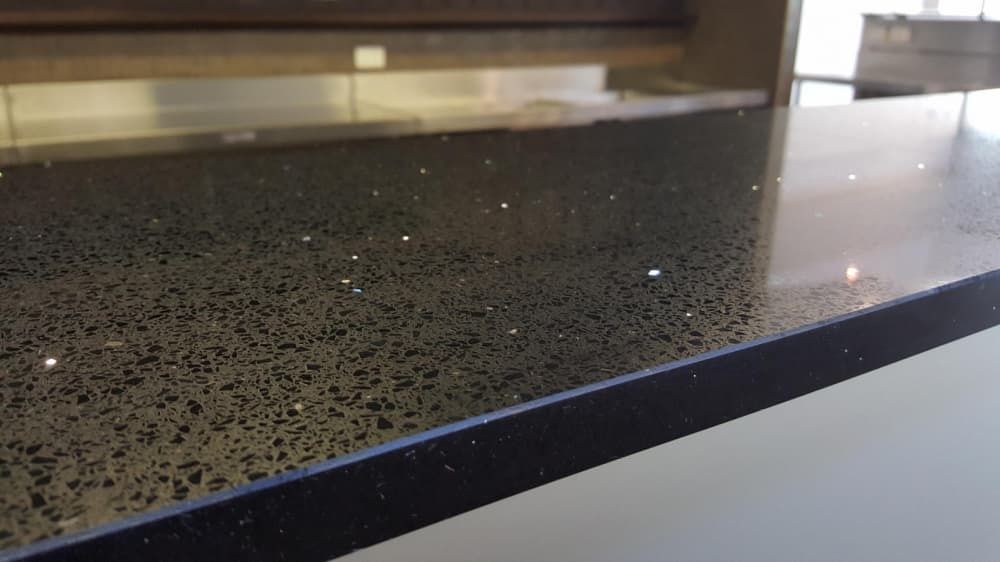 Столешницы из акрила и кварца