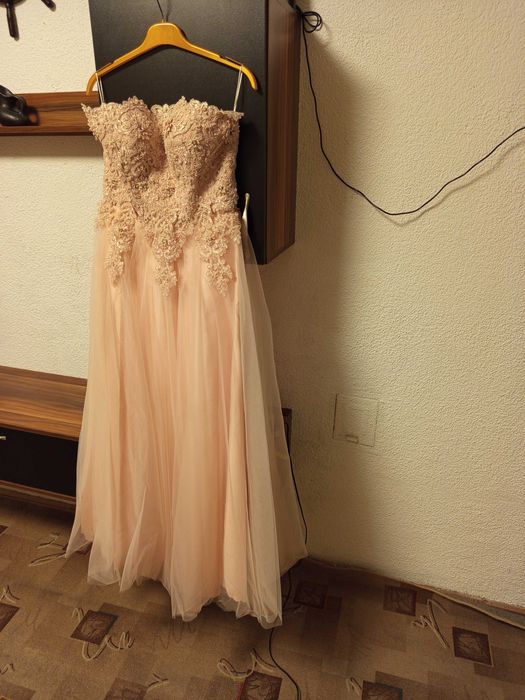 Рокля абитуриантска