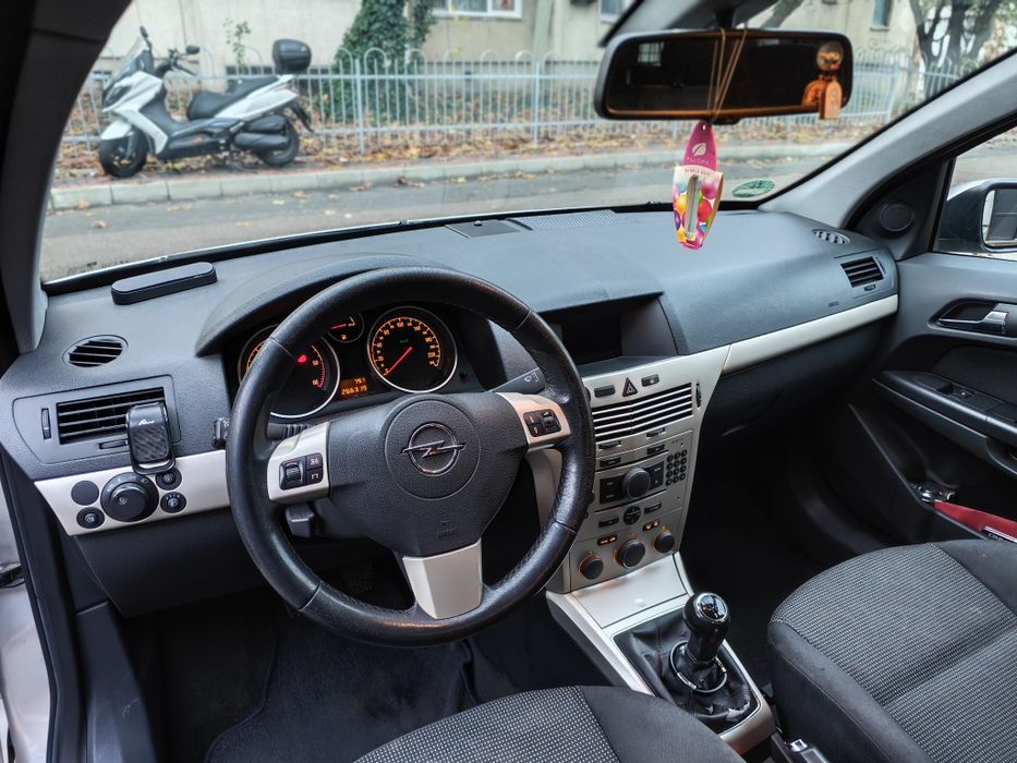 Opel Astra H 1.7 CDTI