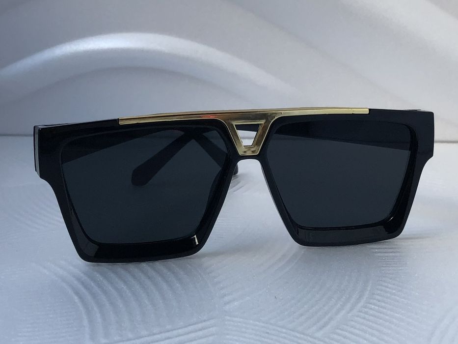 Модерни дамски слънчеви очила