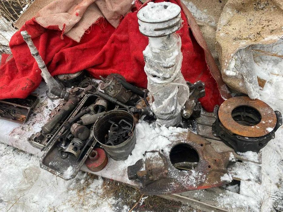 продаю запчасти на двигатель ЗИЛ