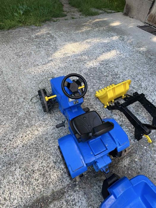 Детски   трактор  със  педали